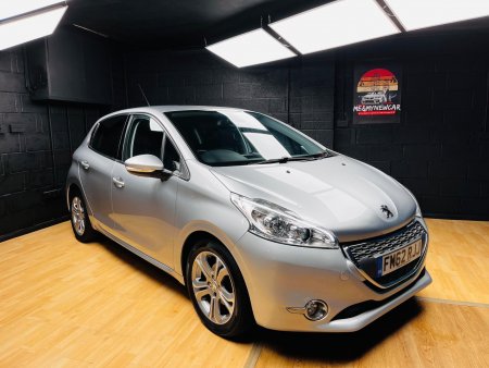 PEUGEOT 208 1.4 HDi Allure Euro 5 5dr